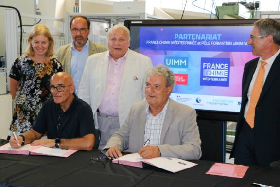 Signature de conventions de partenariat entre France Chimie Méditerranée et les pôles Formation de l’UIMM 
